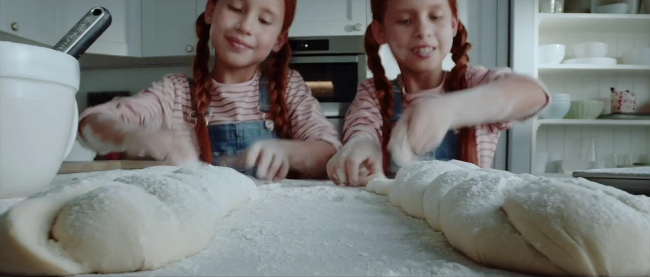 Пятерочка посуда KitchenAid — Печёмся о каждом реклама на ТВ