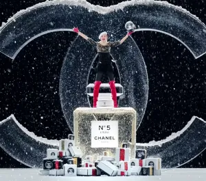 Chanel N5 с Лили-Роуз Депп — Счастливый номер 5