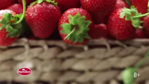 йогурта Вкуснотеево — Клубника