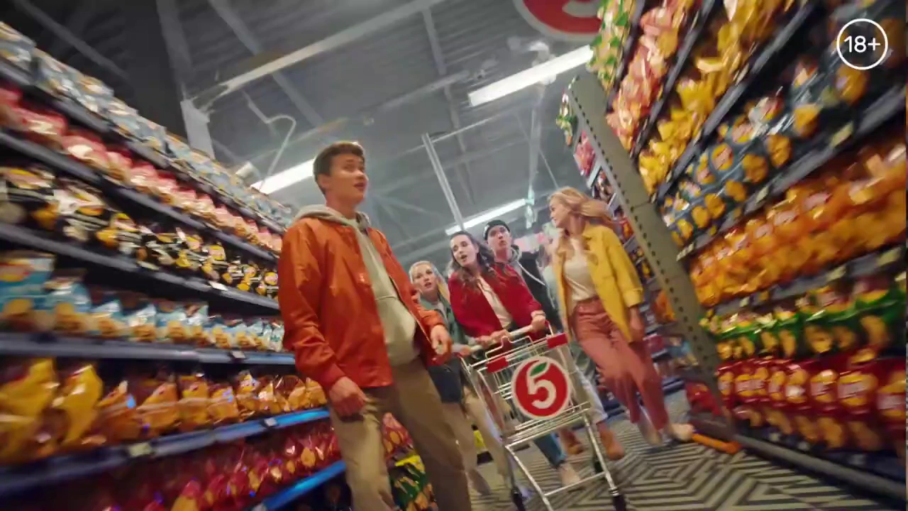Пятерочка (Акинфеев, Володя XXL) — Верни пачку Lays в игру реклама на ТВ